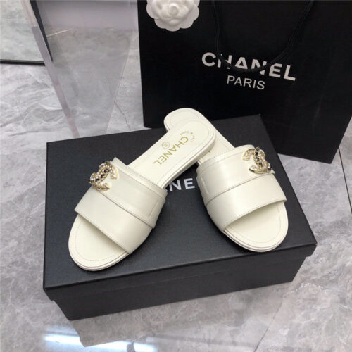 High Quality Luxury Chanel Double C Pearl Rhinestone Buckle Slippers product detail