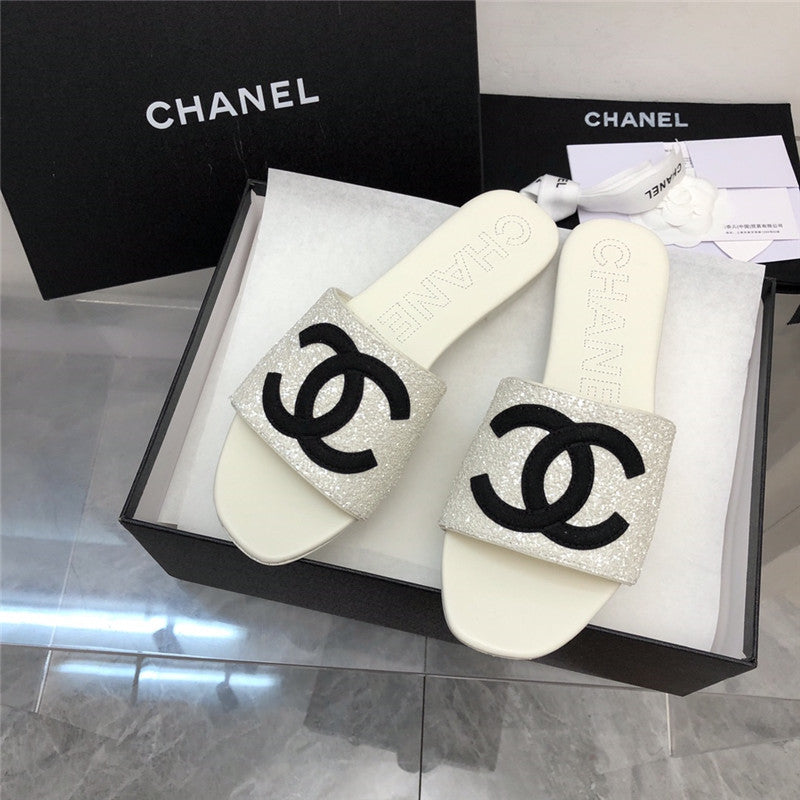 High Quality Luxury Chanel Classic Holiday Style Slippers – Style 49350 product detail