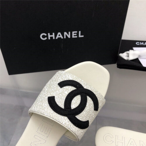 High Quality Luxury Chanel Classic Holiday Style Slippers – Style 49350 product detail