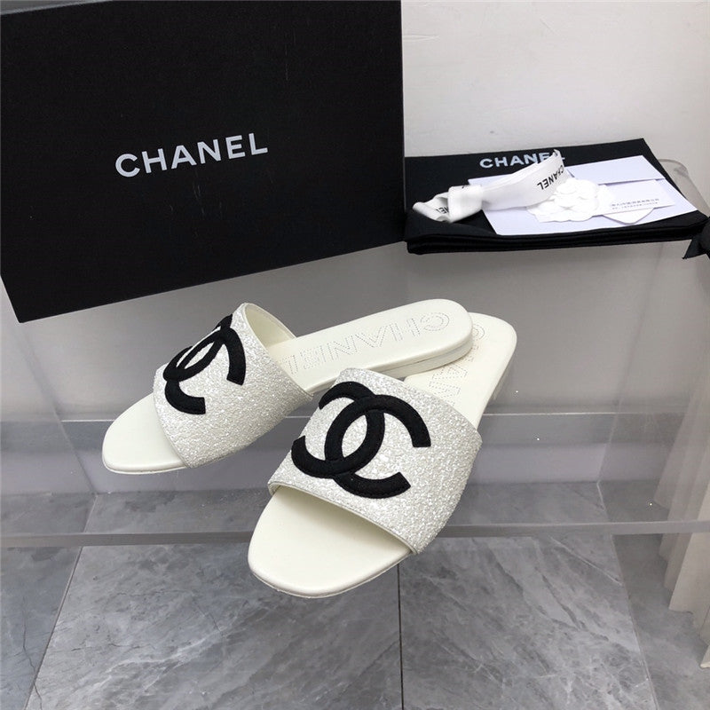 High Quality Luxury Chanel Classic Holiday Style Slippers – Style 49350