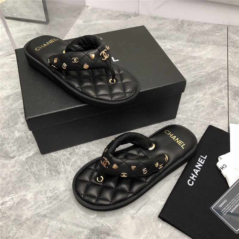 High Quality Luxury Chanel Explosion Iogo Slippers product detail