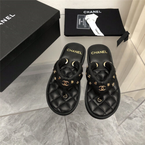 High Quality Luxury Chanel Explosion Iogo Slippers product detail