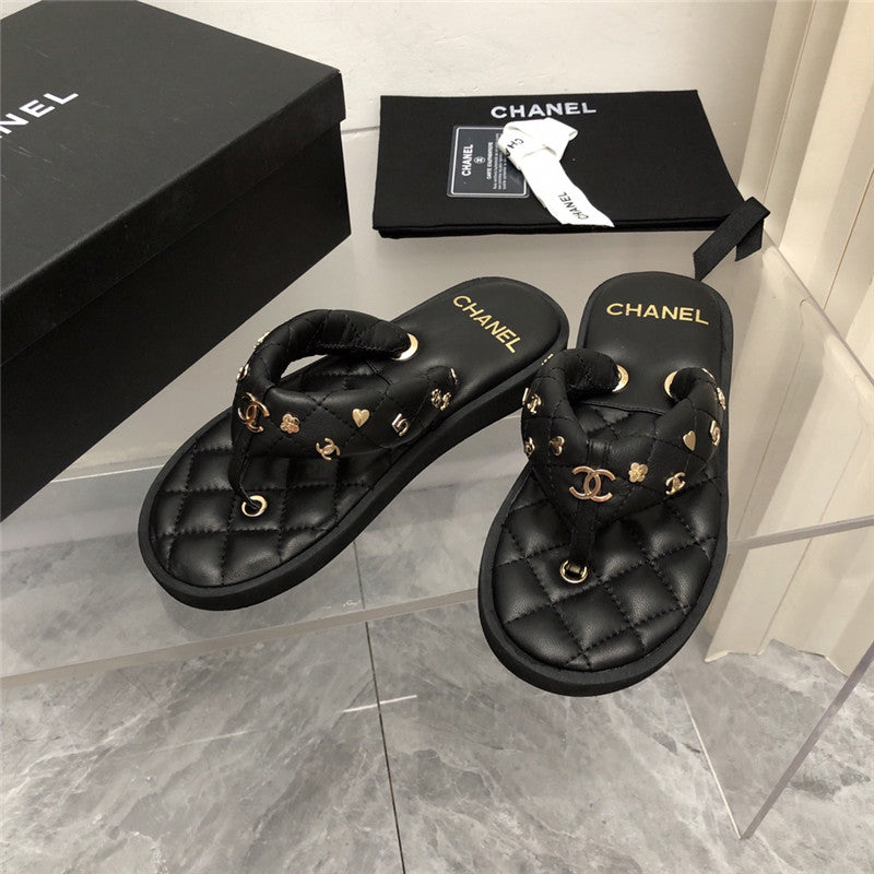 High Quality Luxury Chanel Explosion Iogo Slippers product detail
