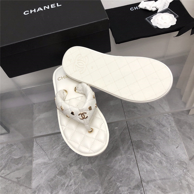 High Quality Luxury Chanel Explosion Iogo Slippers – Style 66534 product detail