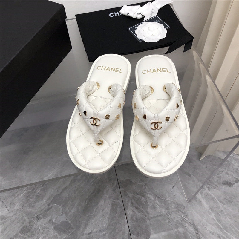 High Quality Luxury Chanel Explosion Iogo Slippers – Style 66534 product detail