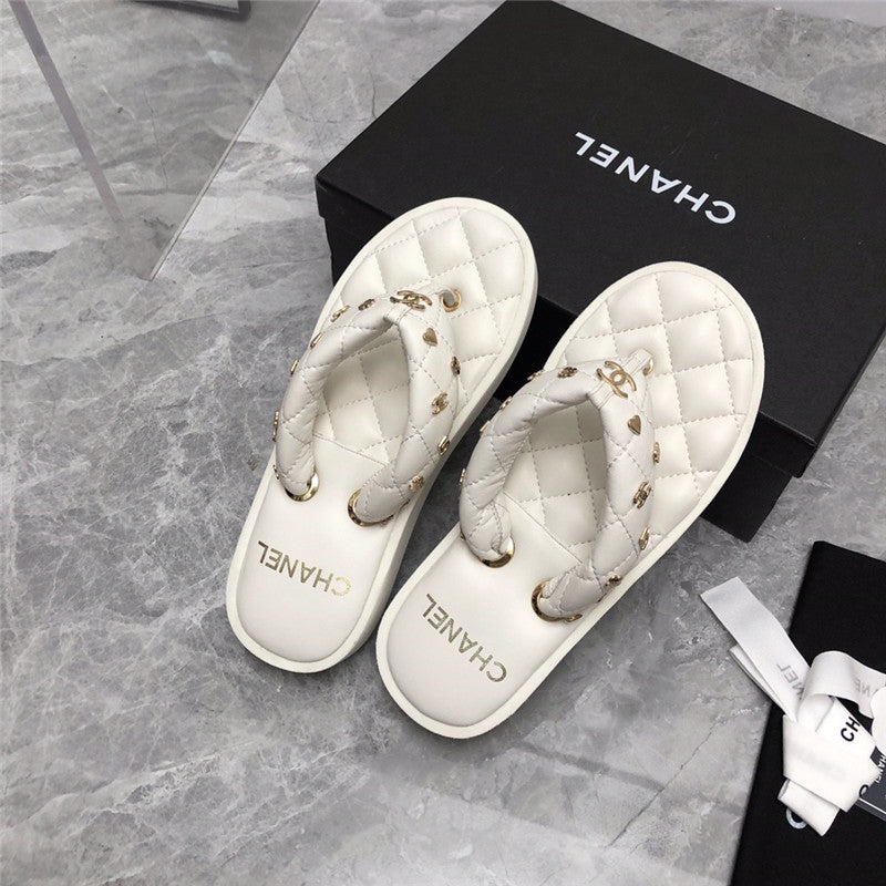 High Quality Luxury Chanel Explosion Iogo Slippers – Style 66534 product detail