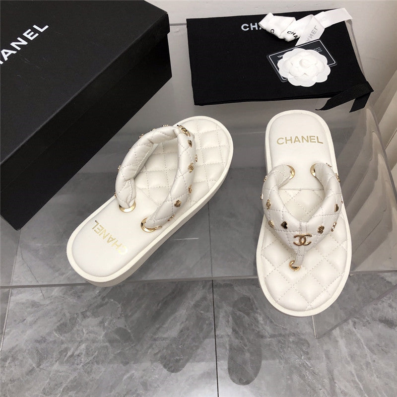 High Quality Luxury Chanel Explosion Iogo Slippers – Style 66534 product detail