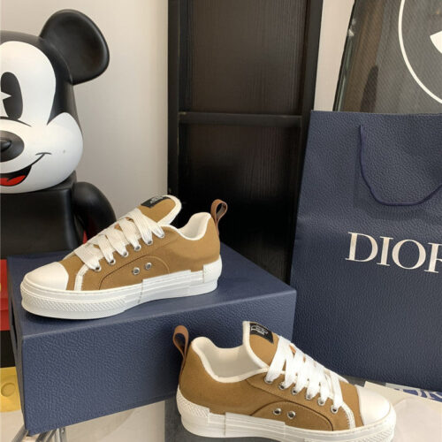 High Quality Luxury Dior Latest Electric Embroidered Lovers Bread Shoes product detail