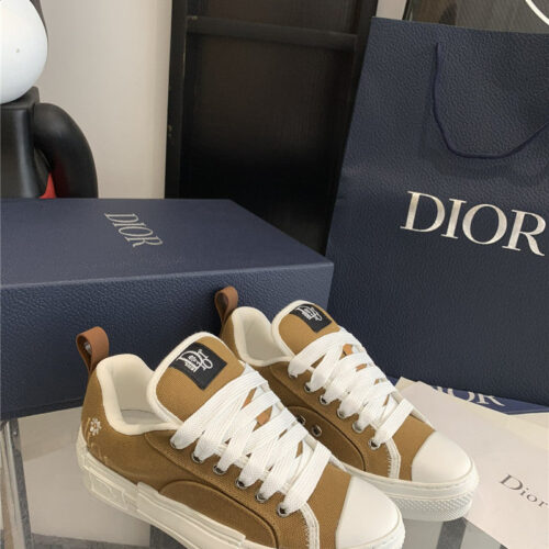 High Quality Luxury Dior Latest Electric Embroidered Lovers Bread Shoes product detail