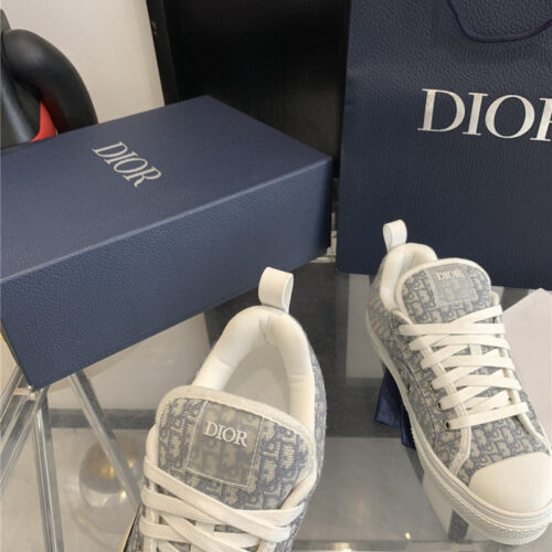 High Quality Luxury Dior Latest Electric Embroidered Lovers Bread Shoes – Style 55078 alternate view