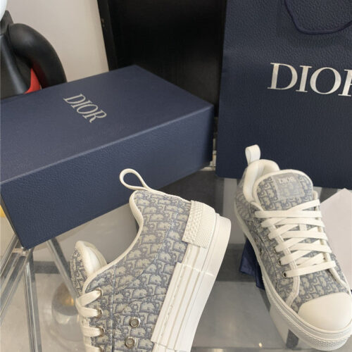 High Quality Luxury Dior Latest Electric Embroidered Lovers Bread Shoes – Style 55078 product detail