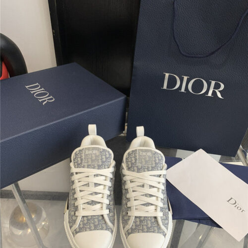 High Quality Luxury Dior Latest Electric Embroidered Lovers Bread Shoes – Style 55078 product detail