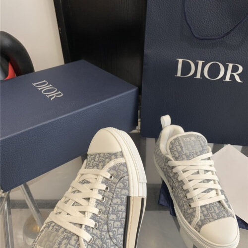 High Quality Luxury Dior Latest Electric Embroidered Lovers Bread Shoes – Style 55078 product detail