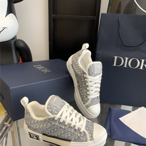 High Quality Luxury Dior Latest Electric Embroidered Lovers Bread Shoes – Style 55078 product detail