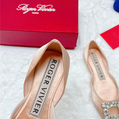 High Quality Luxury Roger Vivier New Rhinestone Hollow Ballet Shoes – Style 72628 product detail