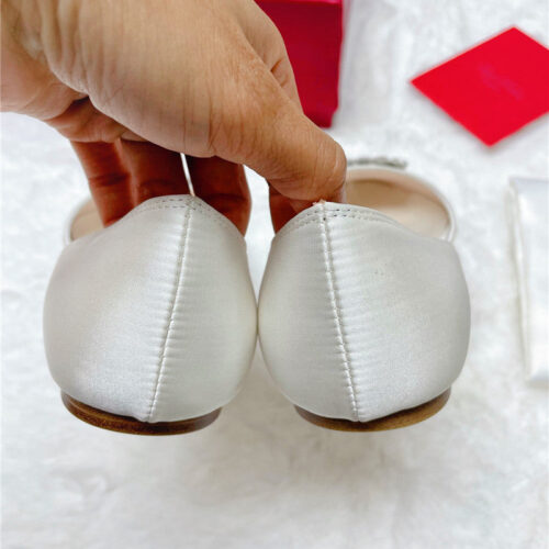 High Quality Luxury Roger Vivier New Rhinestone Hollow Ballet Shoes product detail