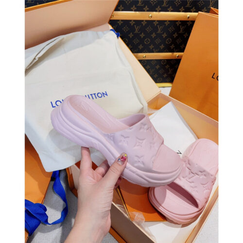 High Quality Luxury Louis Vuitton Advanced Lazy Wind Couple Slippers product detail