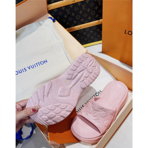 High Quality Luxury Louis Vuitton Advanced Lazy Wind Couple Slippers alternate view