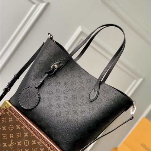 High Quality Luxury Louis Vuitton Blossom Large Mahina Bag