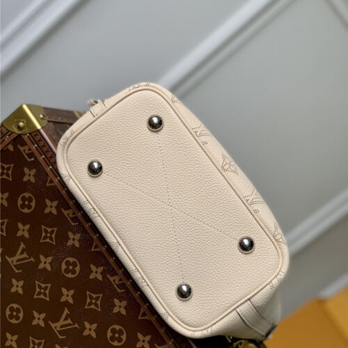 High Quality Luxury Louis Vuitton Blossom Small Mahina Bag product detail