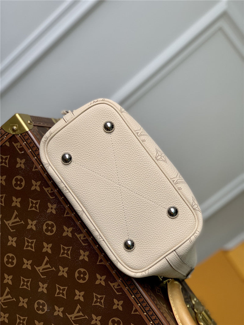 High Quality Luxury Louis Vuitton Blossom Small Mahina Bag product detail