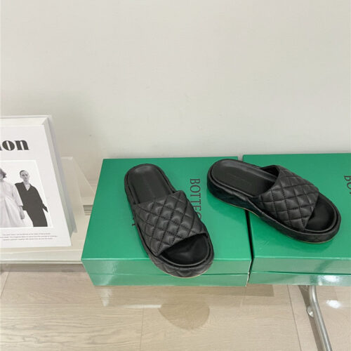 High Quality Luxury Bottega Veneta New Thick Bottom Bread Mop