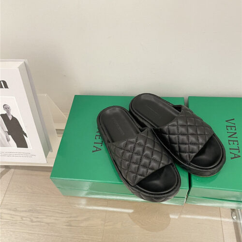 High Quality Luxury Bottega Veneta New Thick Bottom Bread Mop product detail