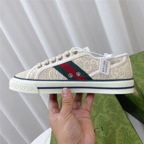 High Quality Luxury Gucci 1977 Classic Series Lovers Canvas Shoes – Style 72723 alternate view