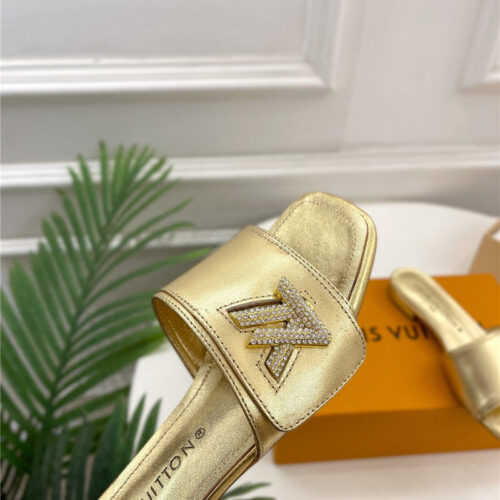 High Quality Luxury Louis Vuitton Latest Square Toe Slippers – Style 40419 product detail