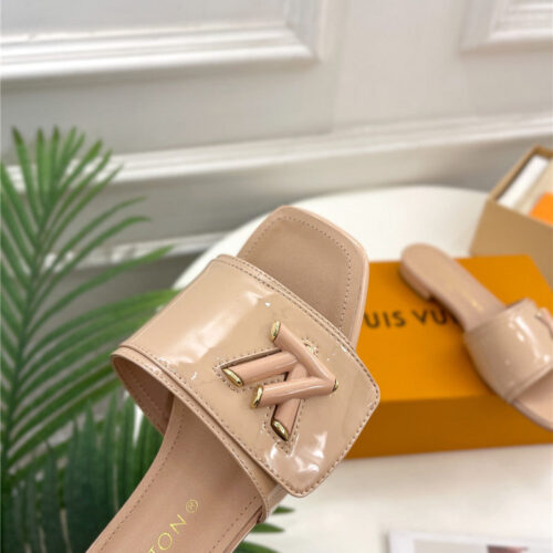 High Quality Luxury Louis Vuitton Latest Square Toe Slippers – Style 74883 product detail