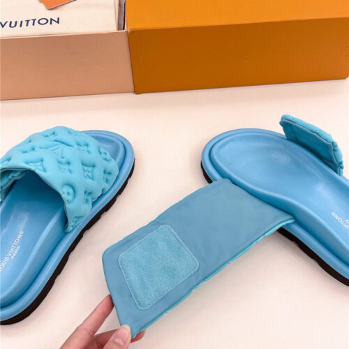High Quality Luxury Louis Vuitton Latest Embossed Slippers product detail