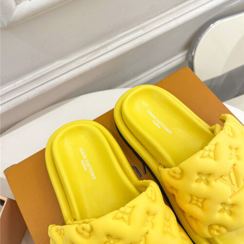 High Quality Luxury Louis Vuitton Latest Embossed Slippers – Style 24611 product detail