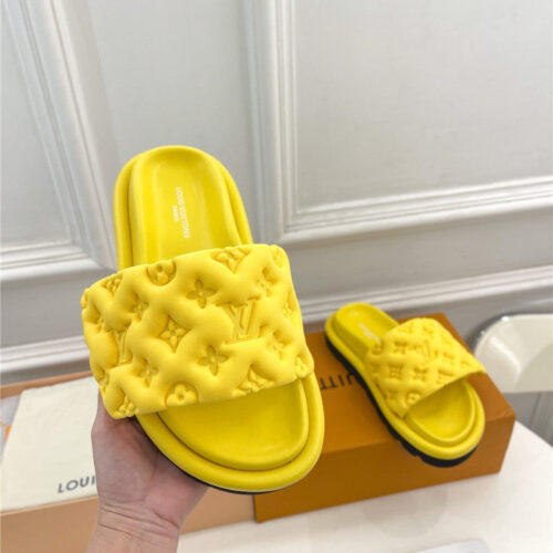 High Quality Luxury Louis Vuitton Latest Embossed Slippers – Style 24611 alternate view