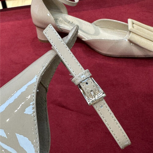 High Quality Luxury Dior Spring Summer Hollow Shoes – Style 04582 product detail