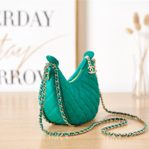 High Quality Luxury Chanel Small Hobo Bag Green product detail