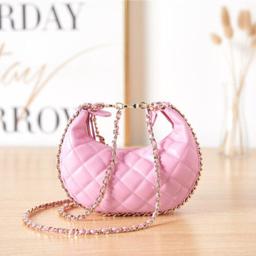 High Quality Luxury Chanel Small Hobo Bag Pink product detail