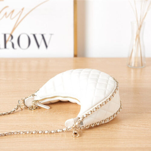 High Quality Luxury Chanel Small Hobo Bag White product detail