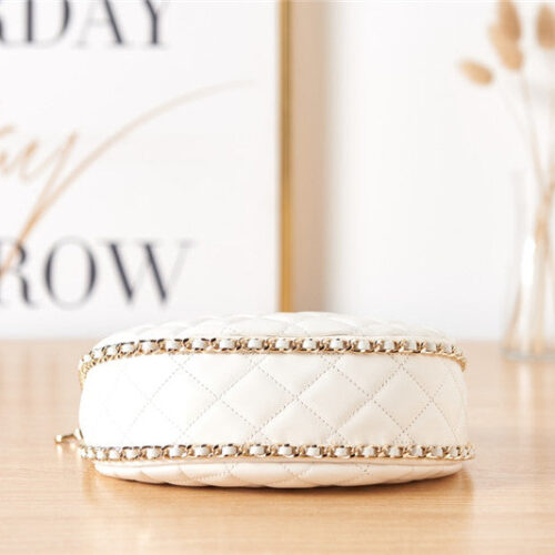 High Quality Luxury Chanel Small Hobo Bag White product detail