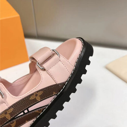 High Quality Luxury Louis Vuitton Spring Summer Beach Sandals – Style 35011 product detail