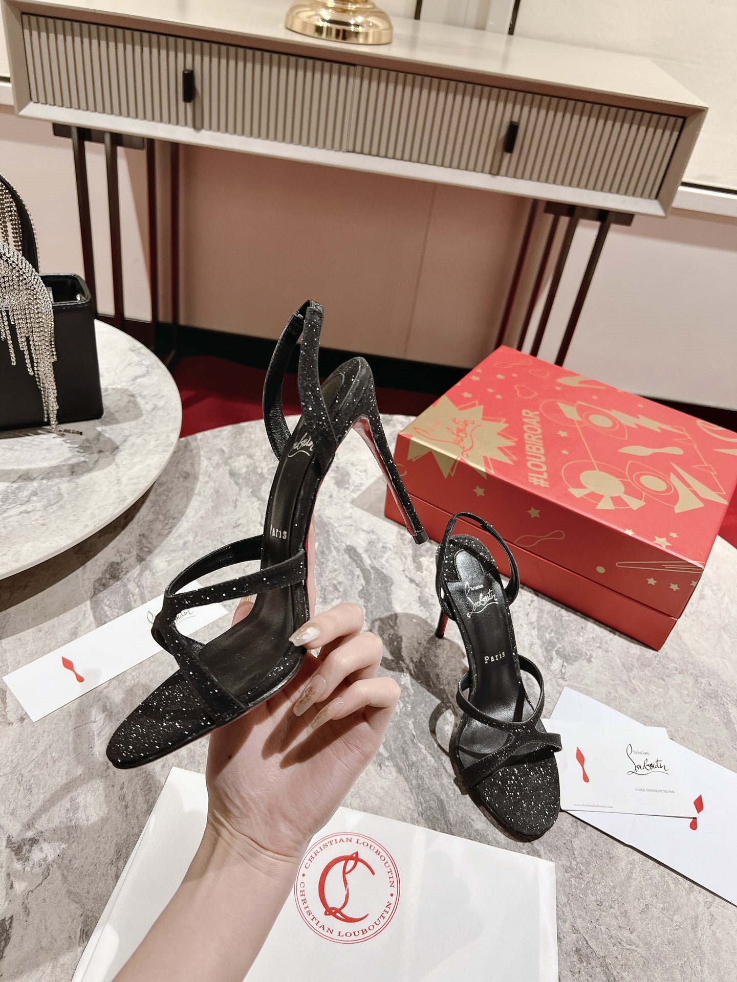 High Quality Luxury Christian Louboutin Cross Strap Sandals product detail
