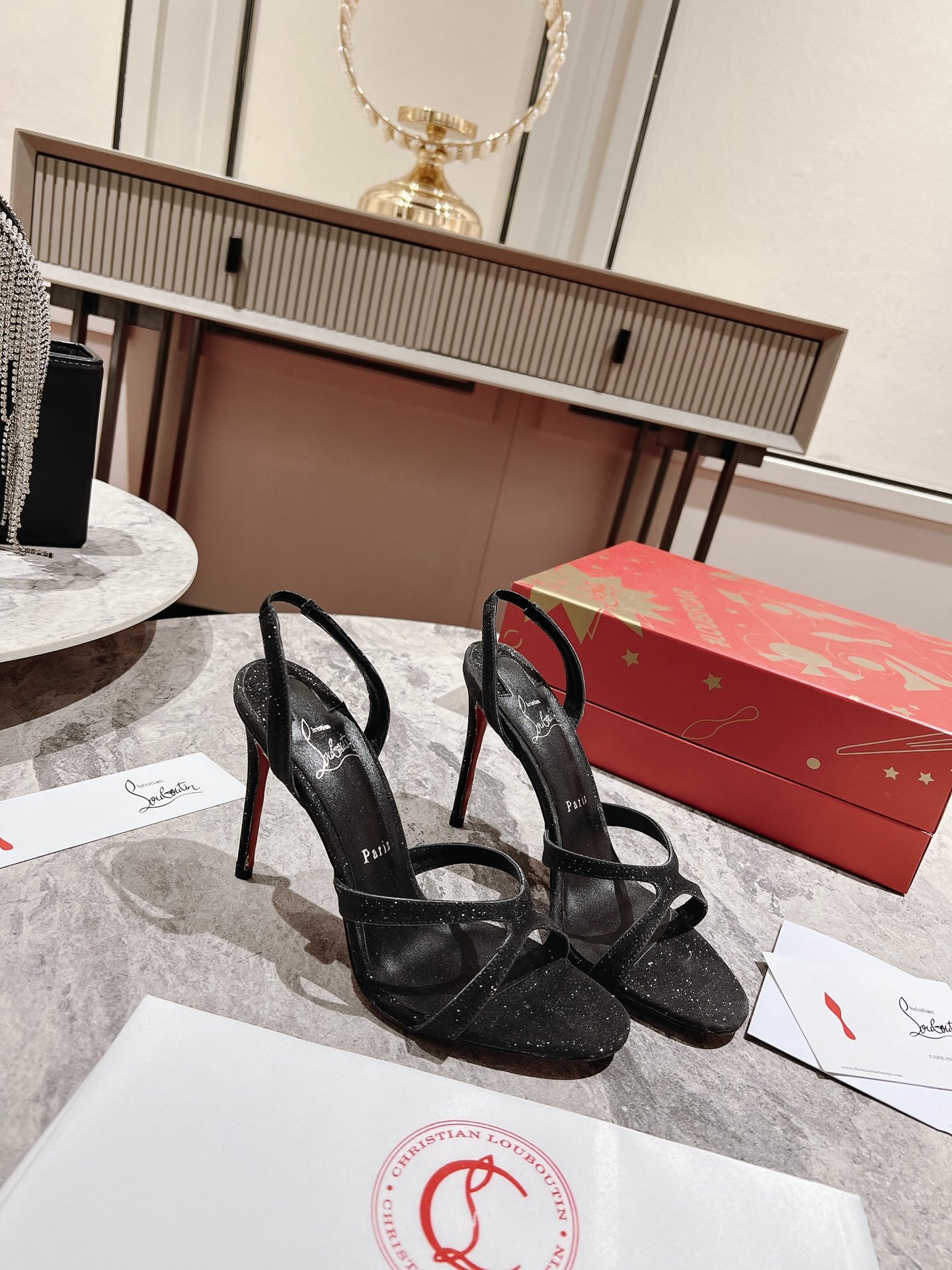 High Quality Luxury Christian Louboutin Cross Strap Sandals