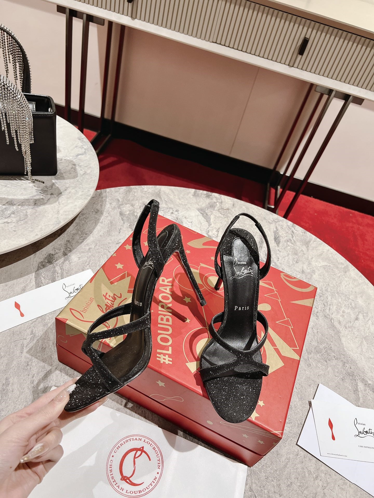 High Quality Luxury Christian Louboutin Cross Strap Sandals product detail