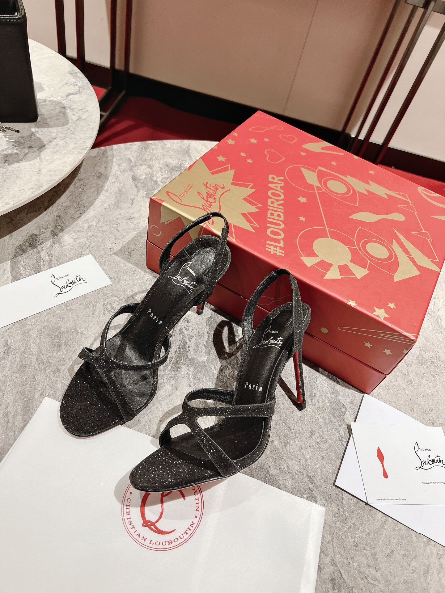 High Quality Luxury Christian Louboutin Cross Strap Sandals product detail
