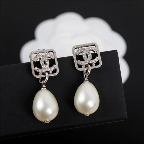 High Quality Luxury Chanel Double C Classic Element Earrings – Style 49829 product detail