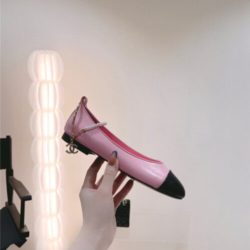 High Quality Luxury Chanel 23C Pearl Mary Jane Shoes alternate view