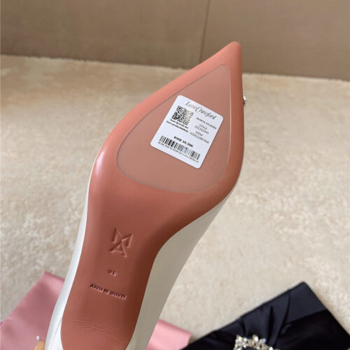 High Quality Luxury Amina Muaddi New Arrival Crystal Pumps – Style 81123 product detail