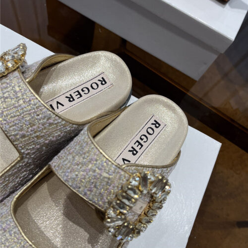 High Quality Luxury Roger Vivier New Rhinestone Buckle Sandals – Style 77716 product detail
