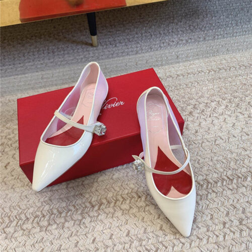 High Quality Luxury Roger Vivier New Pointed Toe Flat Mary Jane Shoes product detail