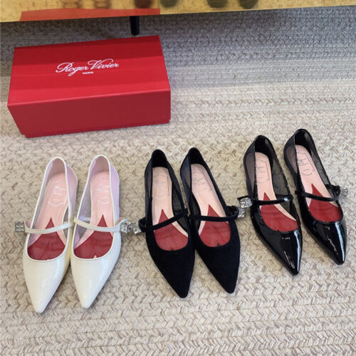 High Quality Luxury Roger Vivier New Pointed Toe Flat Mary Jane Shoes