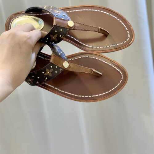 High Quality Luxury Louis Vuitton Non-Slip Wear-Resistant Sandals product detail